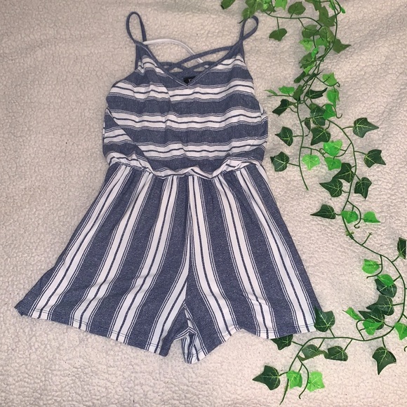 Romper - Picture 2 of 4